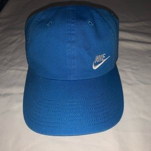 • NIKE BLUE CAP